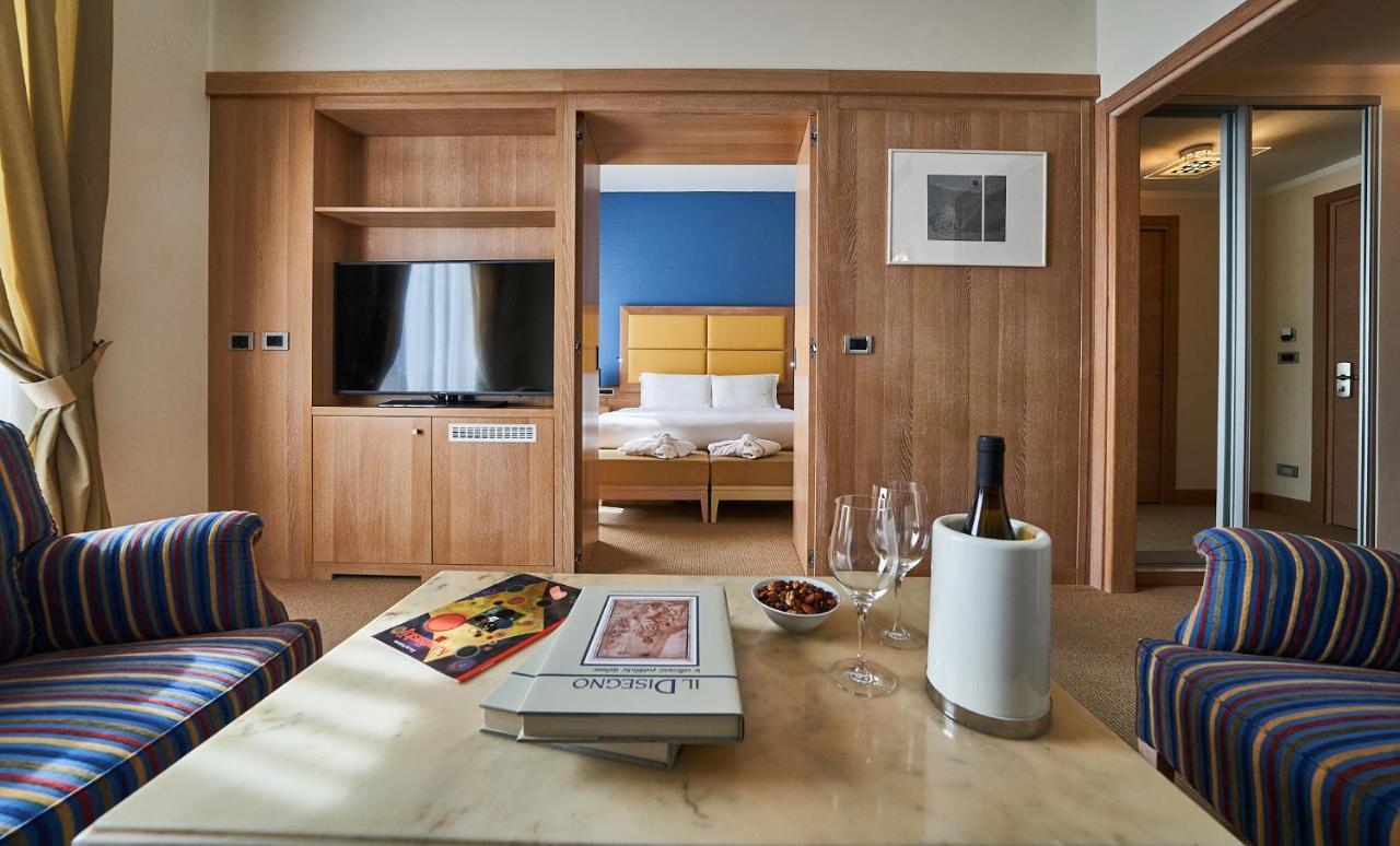 Hotel Astoria บีเอลลา ภายนอก รูปภาพ
