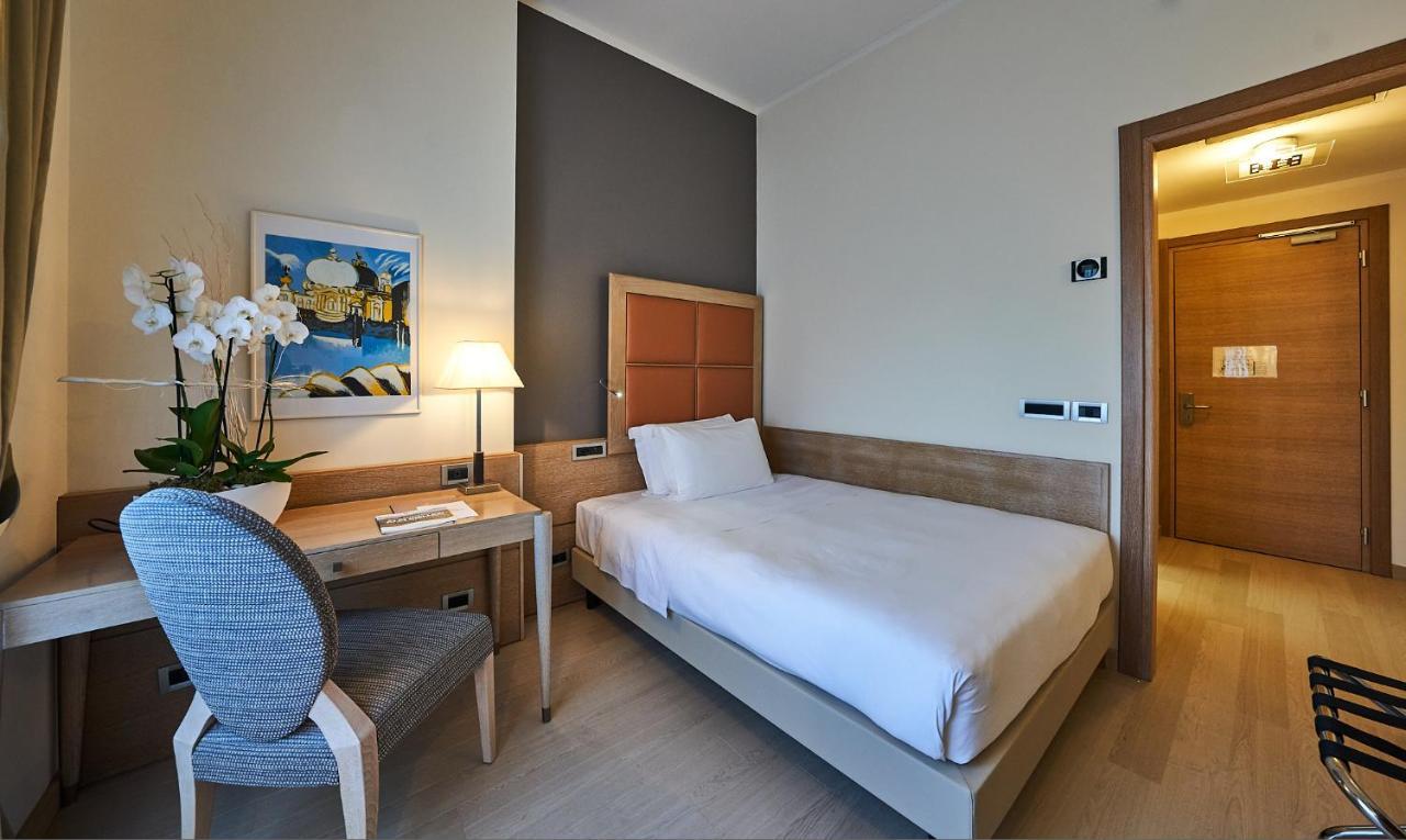 Hotel Astoria บีเอลลา ภายนอก รูปภาพ